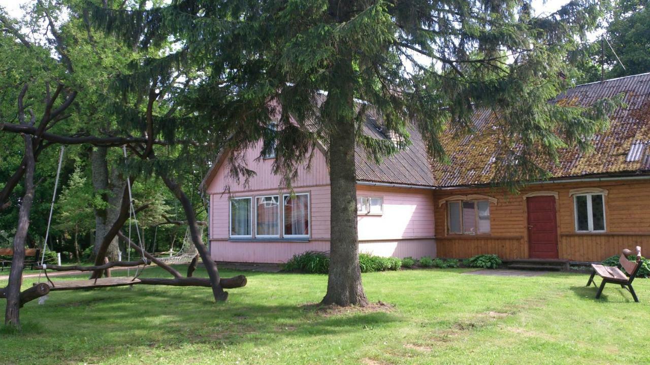 Lauku Viesu Maja Bajari Guest House Rucava ภายนอก รูปภาพ